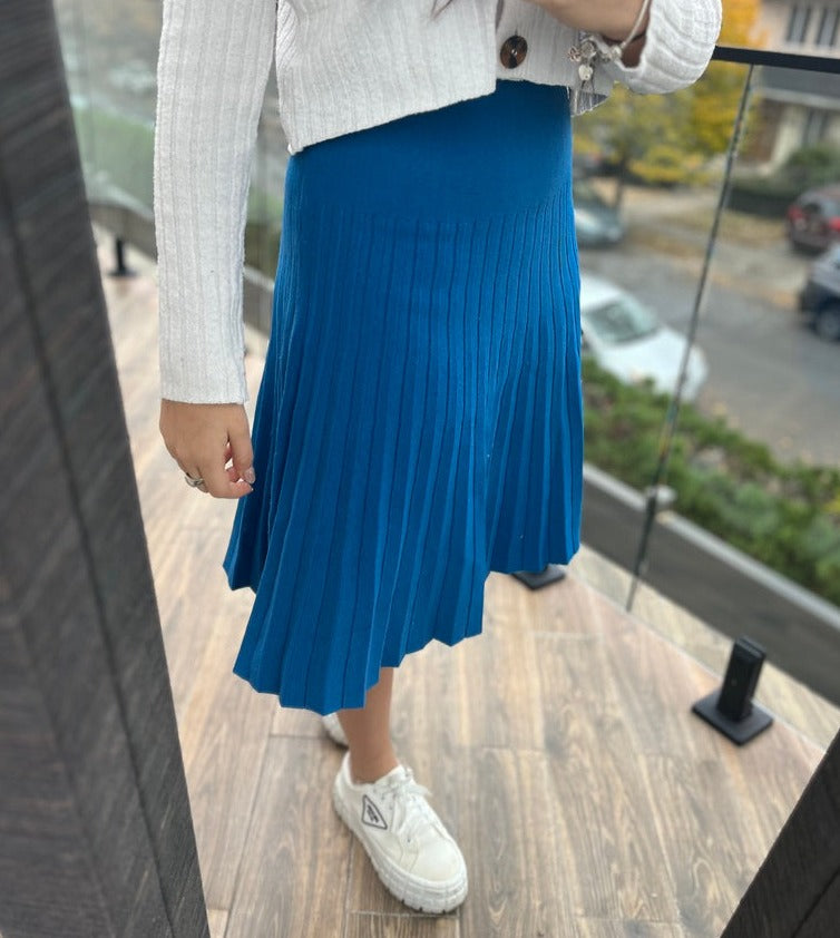 BLUE All-Year Round Pleated Skirt